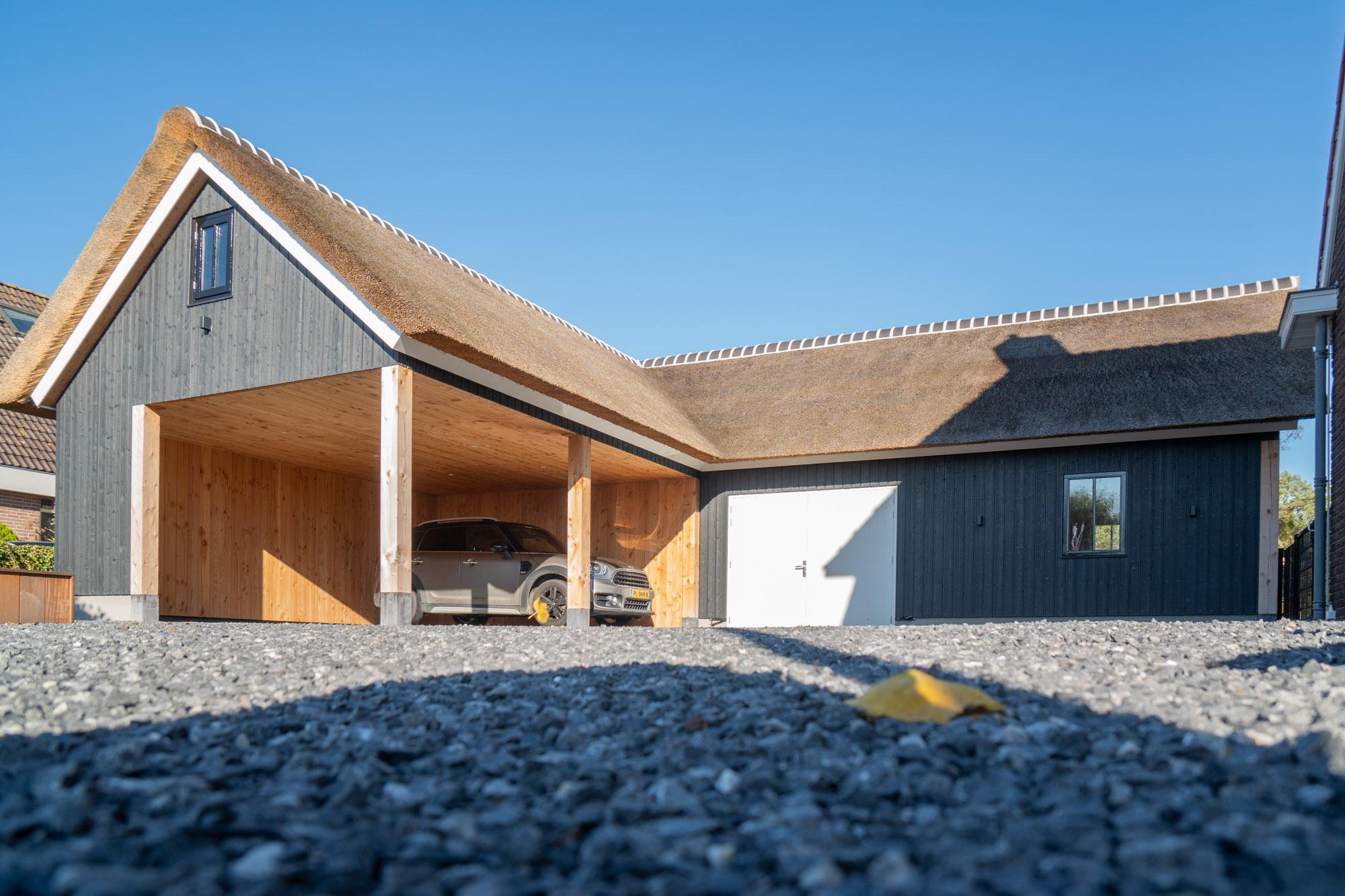 afbeeldingSchuur met carport Noorden