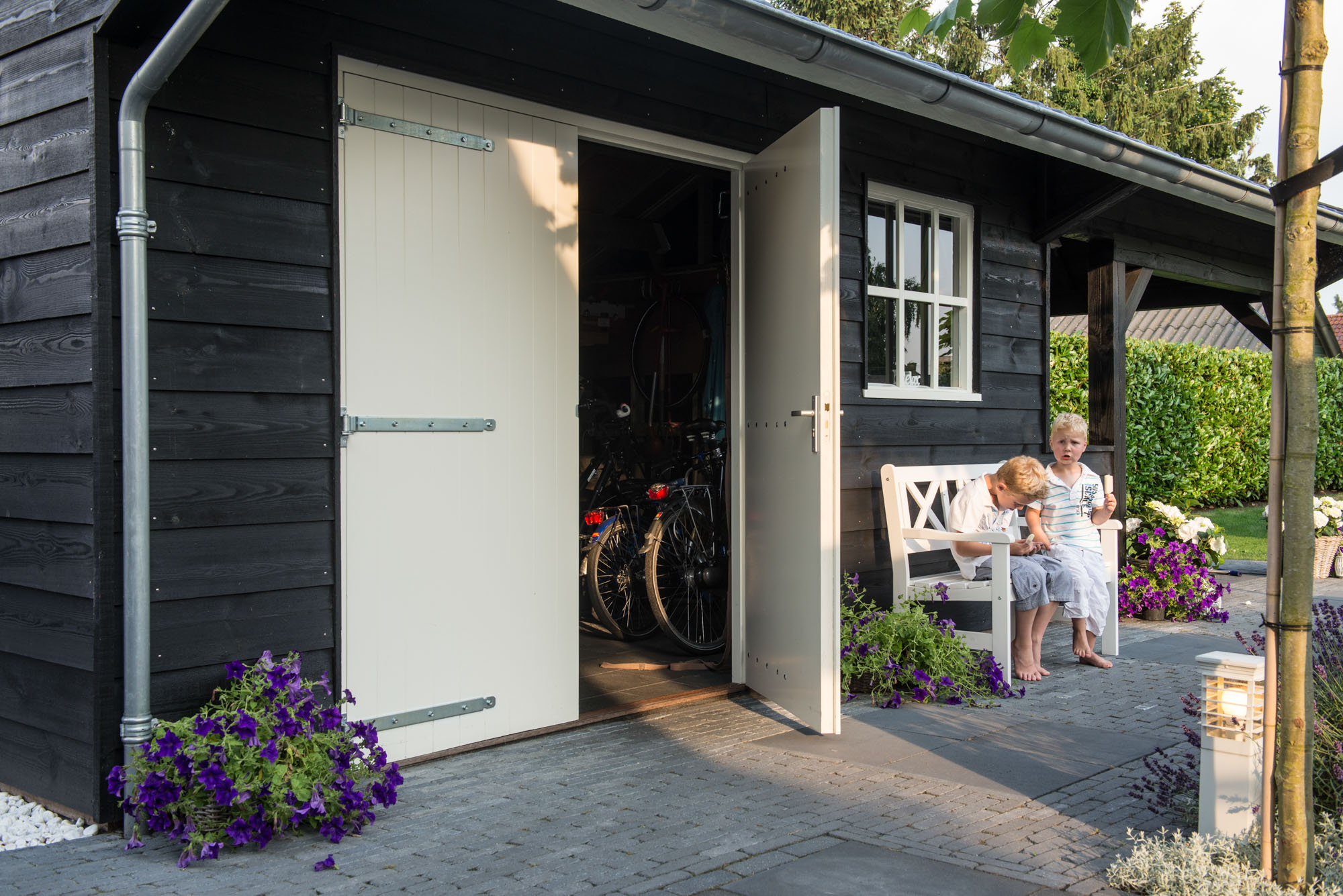 afbeeldingSchuur met veranda Hemelum