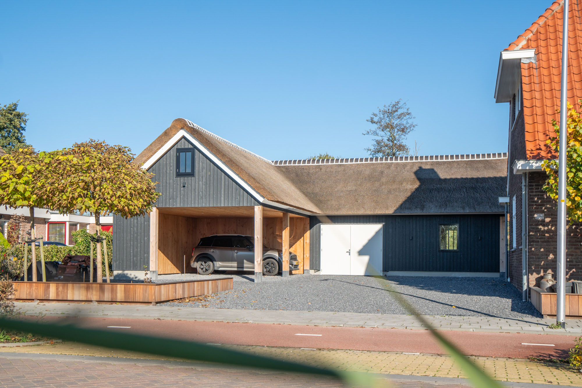 afbeeldingSchuur met carport Noorden