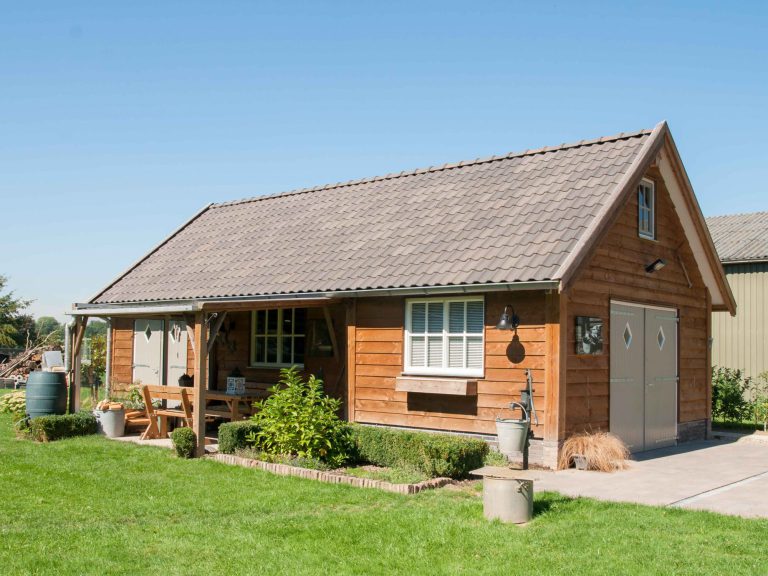 Douglas, vuren of eiken houten schuur kopen?