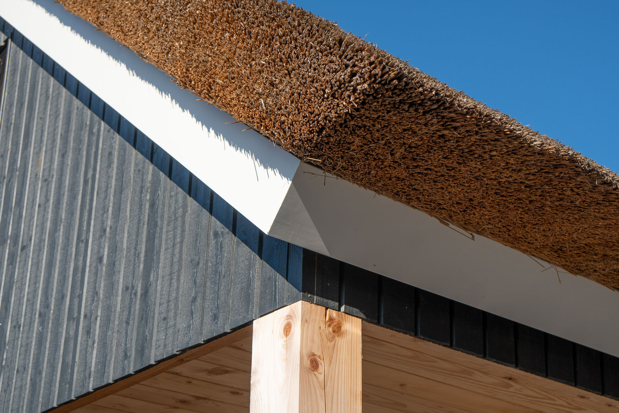 afbeeldingSchuur met carport Noorden