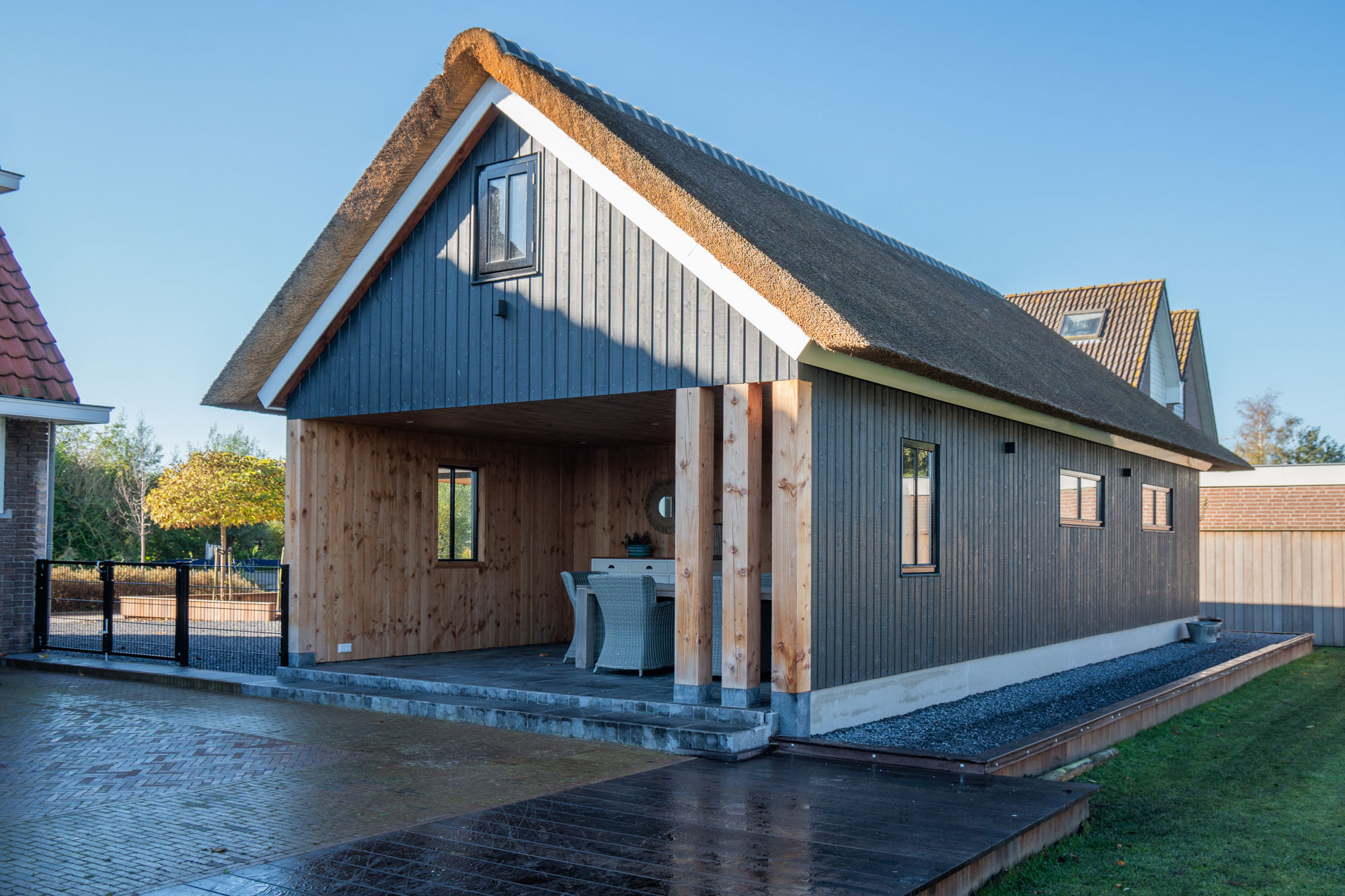 afbeeldingSchuur met carport Noorden