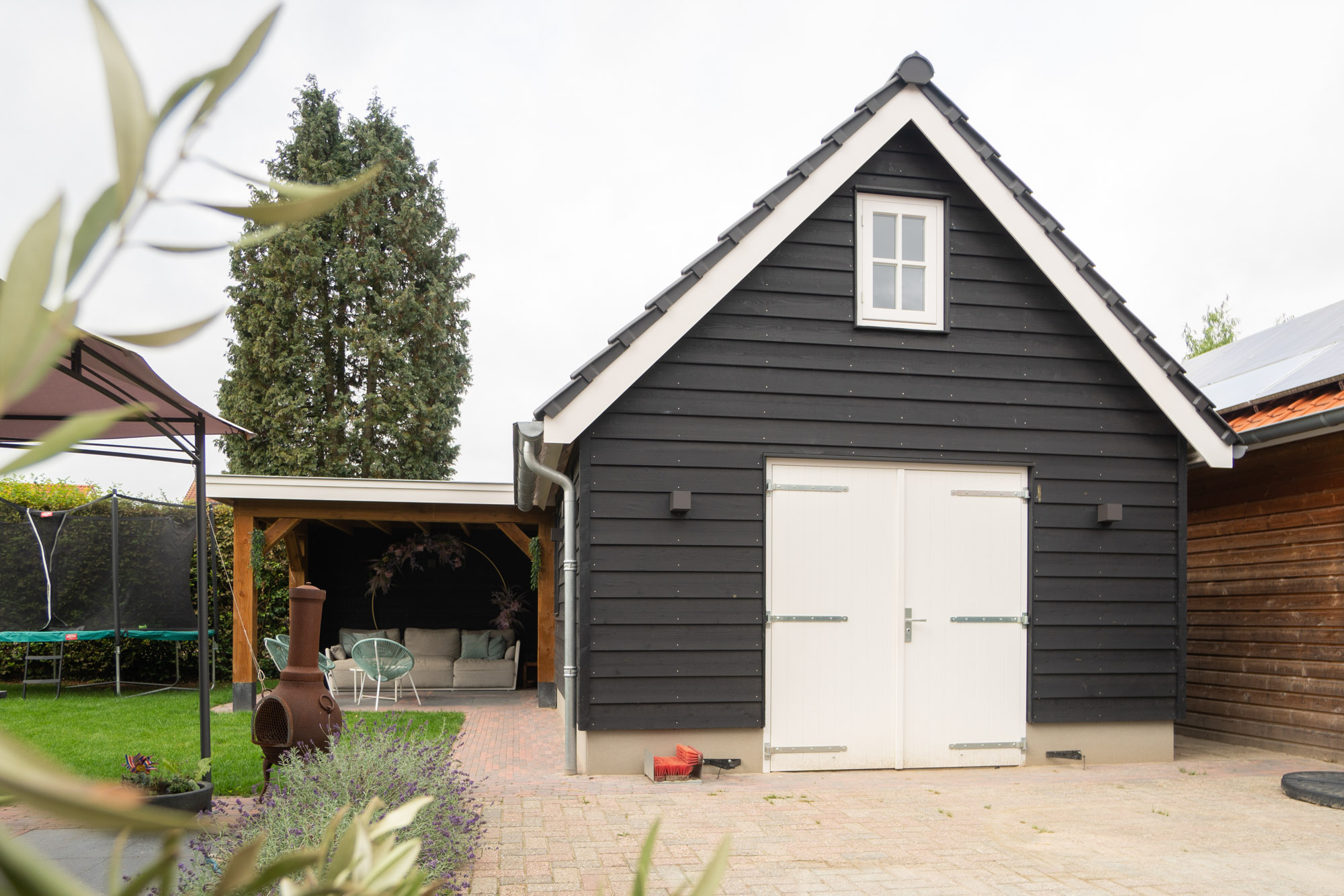 afbeeldingGarage met veranda Brandwijk