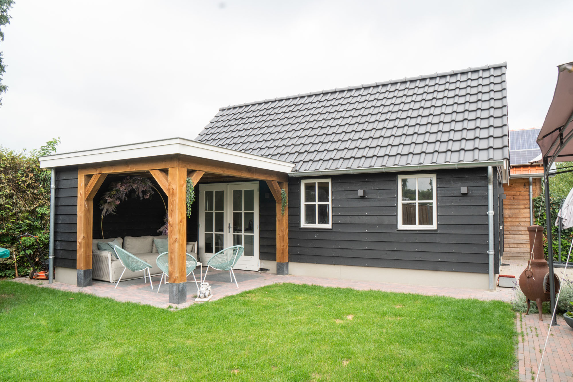 afbeeldingGarage met veranda Brandwijk
