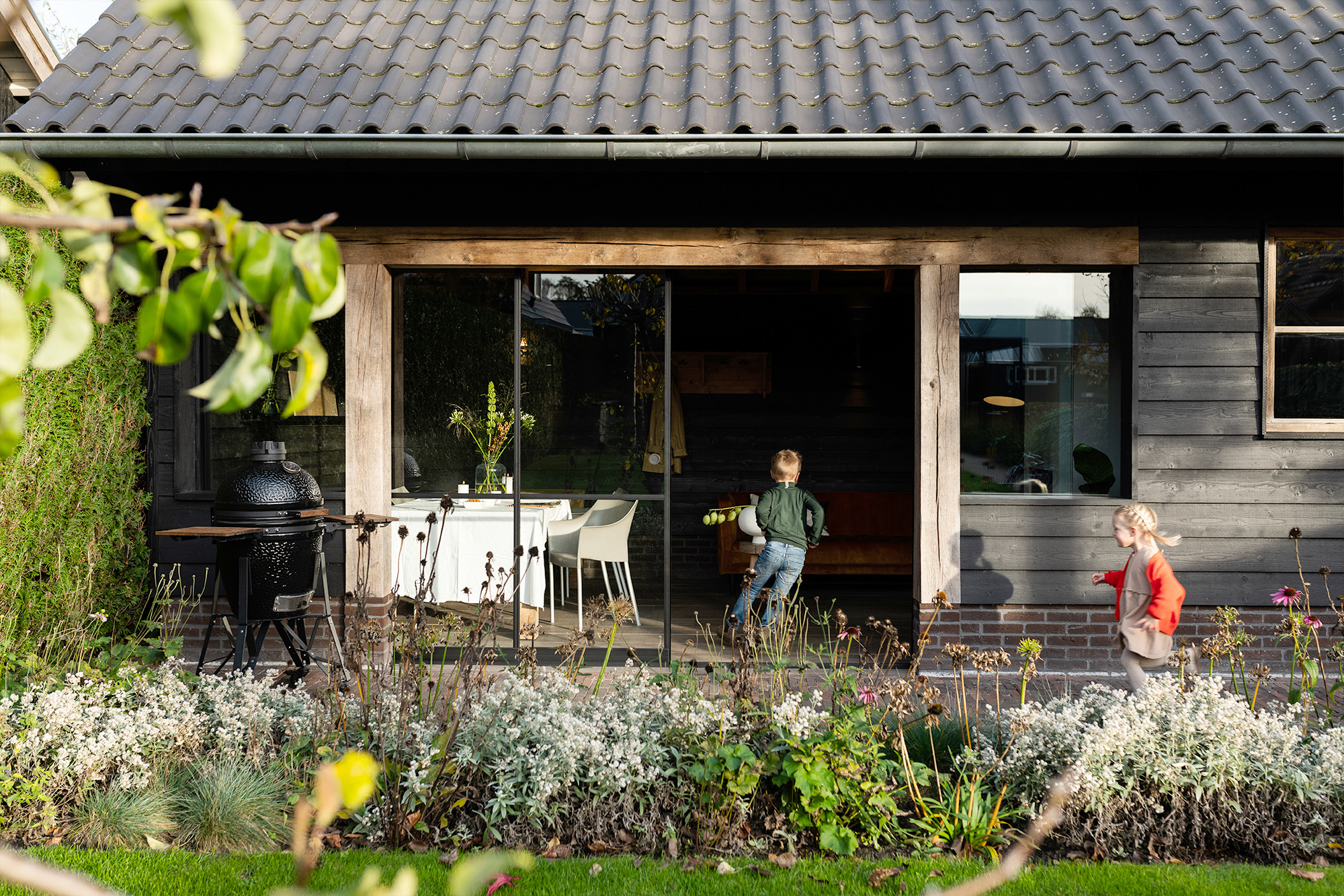 afbeeldingSchuur met overkapping Loosdrecht