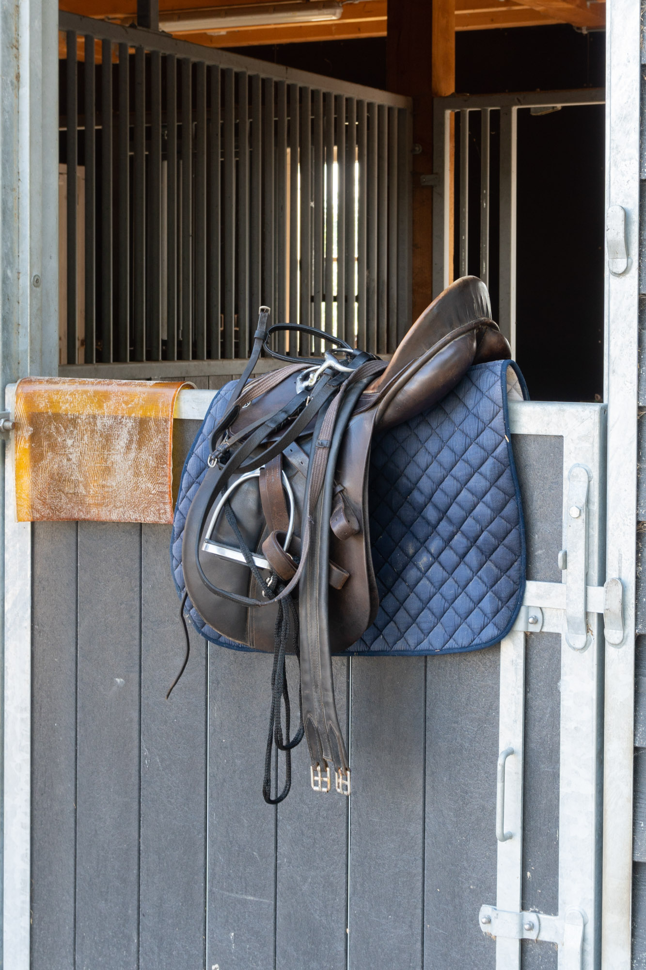 afbeeldingStal Kerk-Avezaath