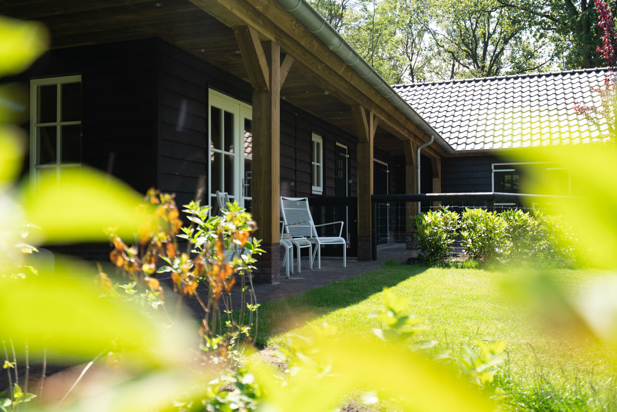 afbeeldingSchuur met overkapping Soest